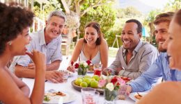 5 Tips for Easy Outdoor Entertaining