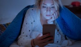 How does blue light affects your sleep