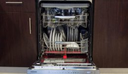 Ever Wonder What a Samsung Dishwasher Looks Like During a Cycle